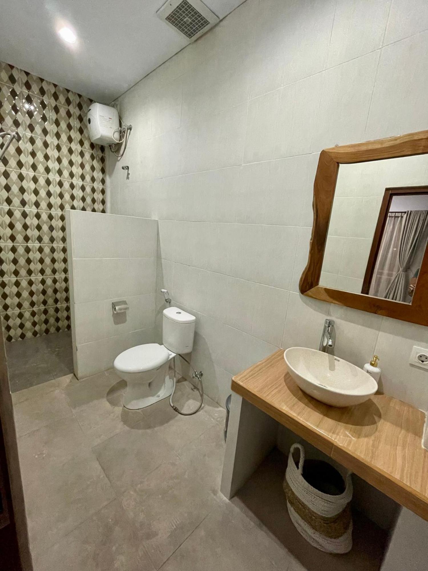 Chua Guest House Canggu Bagian luar foto